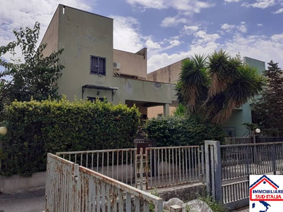 Villa GIUGLIANO IN CAMPANIA vendita  Varcaturo  Immobiliare Sud Italia