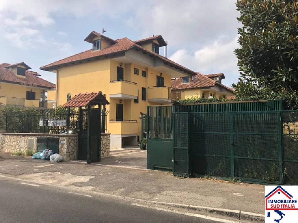 Villa GIUGLIANO IN CAMPANIA vendita  Lago Patria  Immobiliare Sud Italia