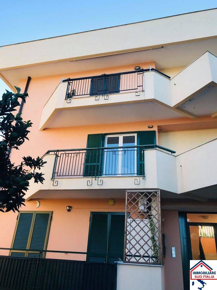 Appartamento GIUGLIANO IN CAMPANIA vendita  Varcaturo  Immobiliare Sud Italia