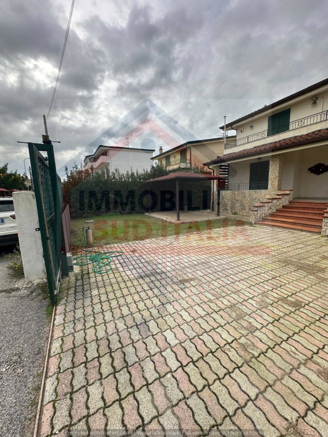 Villa in vendita a Varcaturo, Giugliano In Campania (NA)