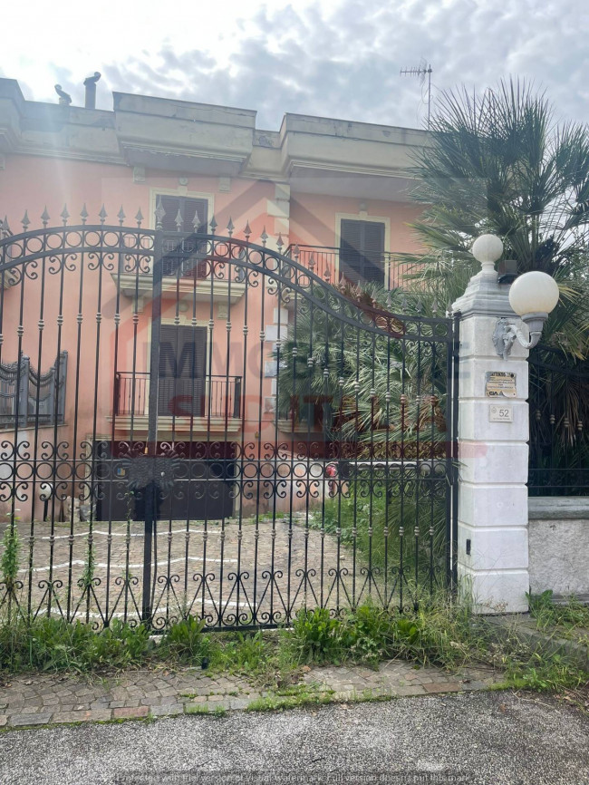 Villa in affitto a Varcaturo, Giugliano In Campania (NA)