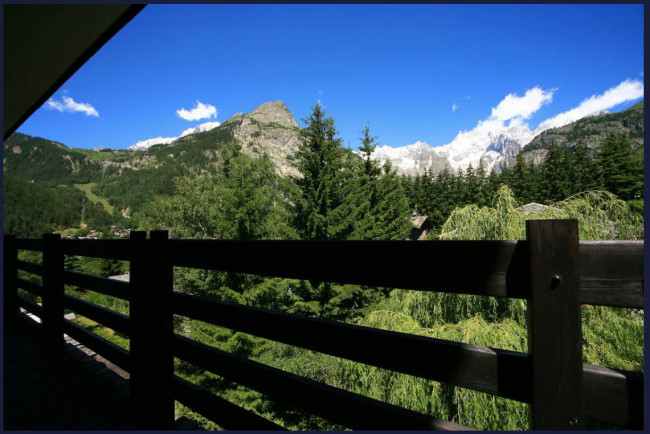 Appartamento in vendita a Courmayeur