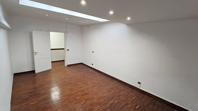 Capannone in vendita a Casamassima