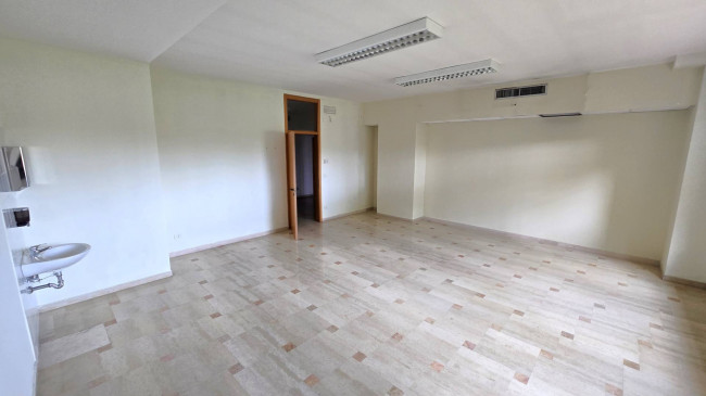 Studio/Ufficio in affitto a Bari