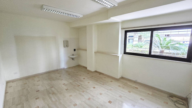 Studio/Ufficio in affitto a Bari