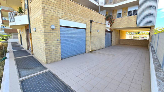 Locale commerciale in affitto a Bari