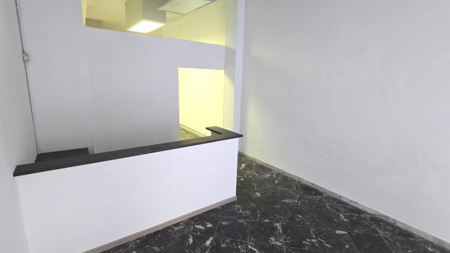 Locale commerciale in affitto a Bari