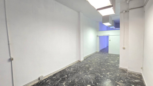 Locale commerciale in affitto a Bari