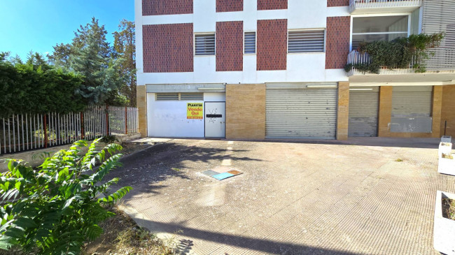 Deposito in vendita a Bari
