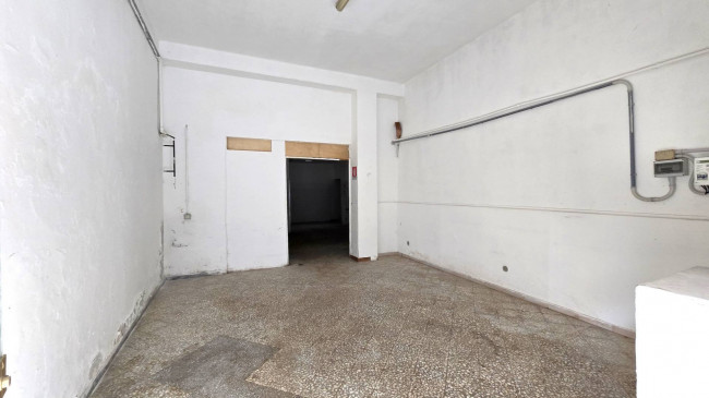 Locale commerciale in affitto a Bari