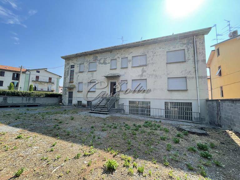 Palazzo in vendita a Cascina Amata, Cantù (CO)