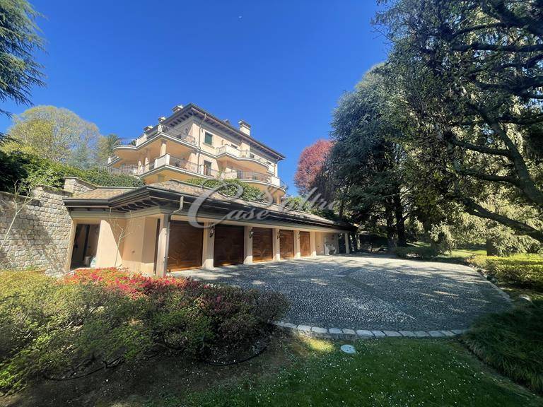 Villa in vendita a Cadorago (CO)