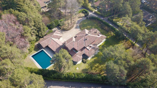 Villa for Sale to Appiano Gentile