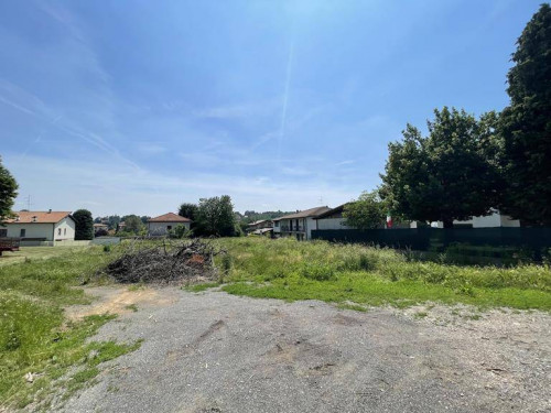 Plot approved for residential construction for Sale to Olgiate Comasco