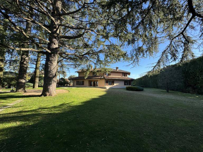 Villa in vendita a Cantù (CO)