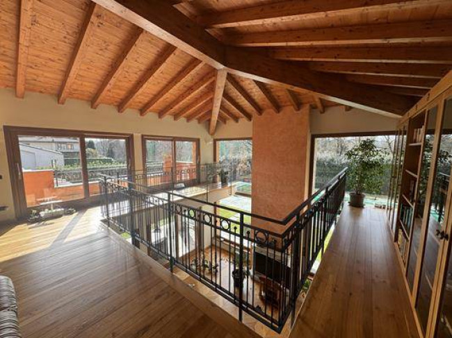 Villa in vendita a Carimate (CO)