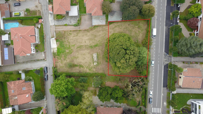 Terreno edificabile residenziale in vendita a Rovellasca