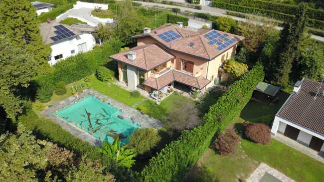 Villa in vendita a Carimate