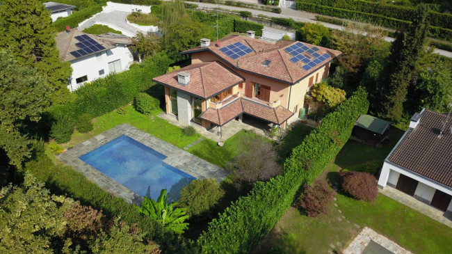 Villa in vendita a Carimate