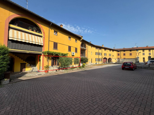 Three rooms apartment for sale in Carimate