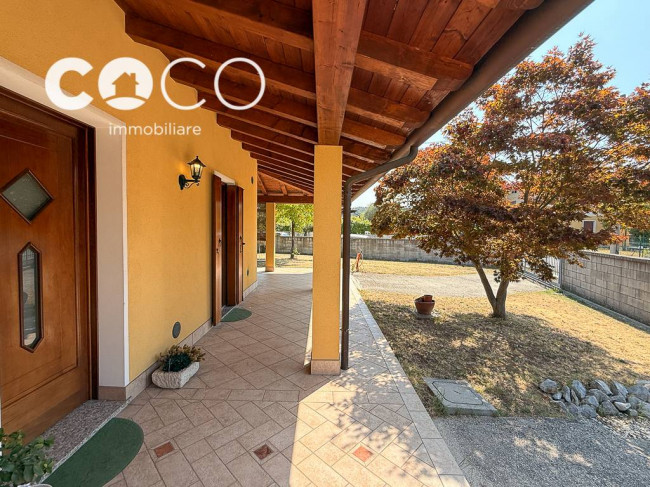 Villa in vendita a Sagrado