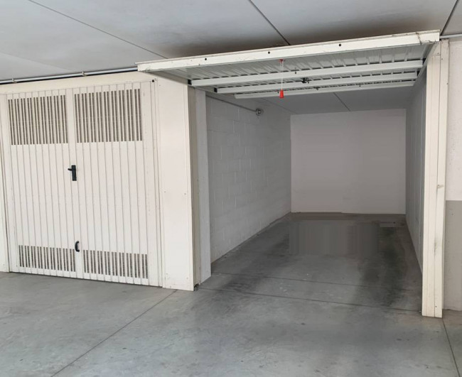 Box o garage in vendita a Monfalcone