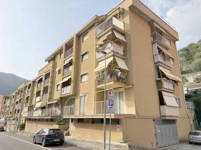 Appartamento in Vendita a Recco