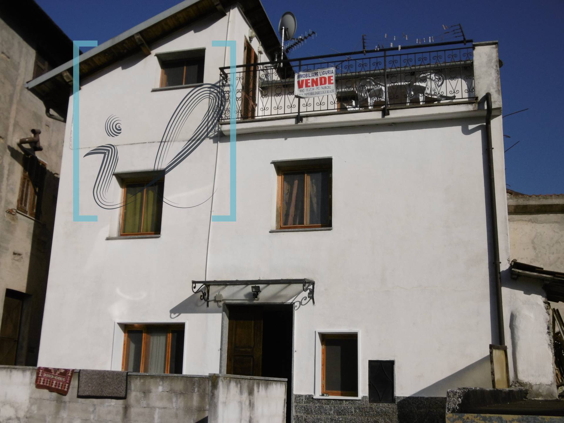  pornassio vendita quart: villa immobiliare-liguria