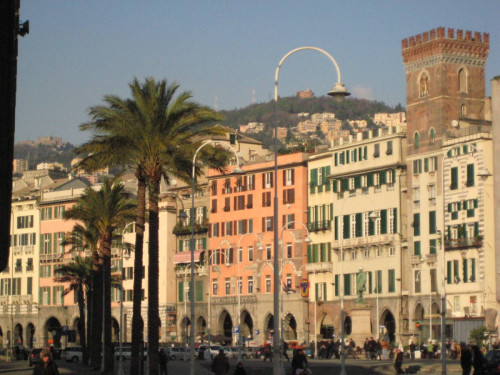 Attività commerciale in Vendita a Genova