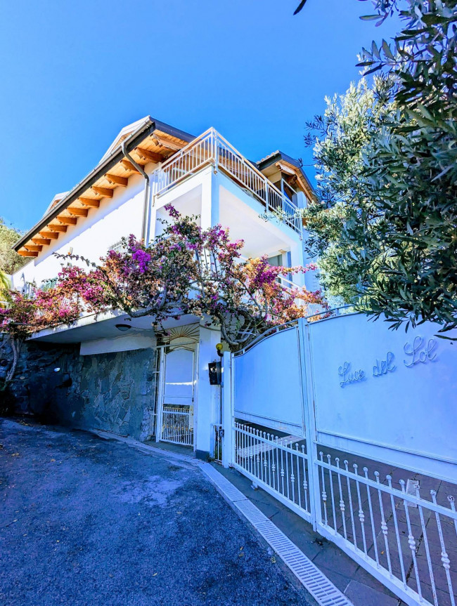 Villa in Vendita a Alassio