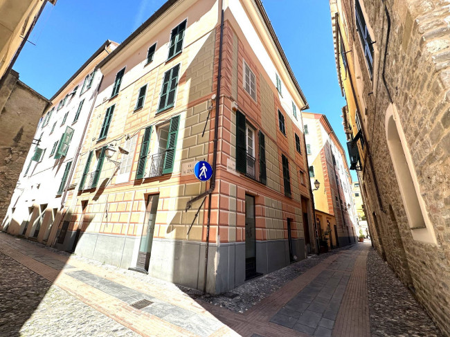 Appartamento in Vendita a Albenga