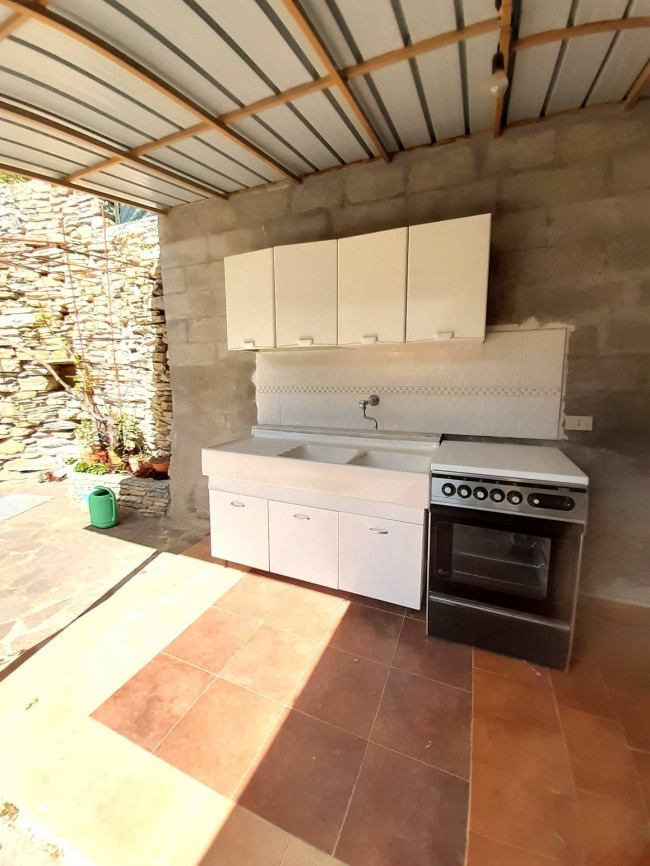 Rustico in vendita a Pieve di Teco