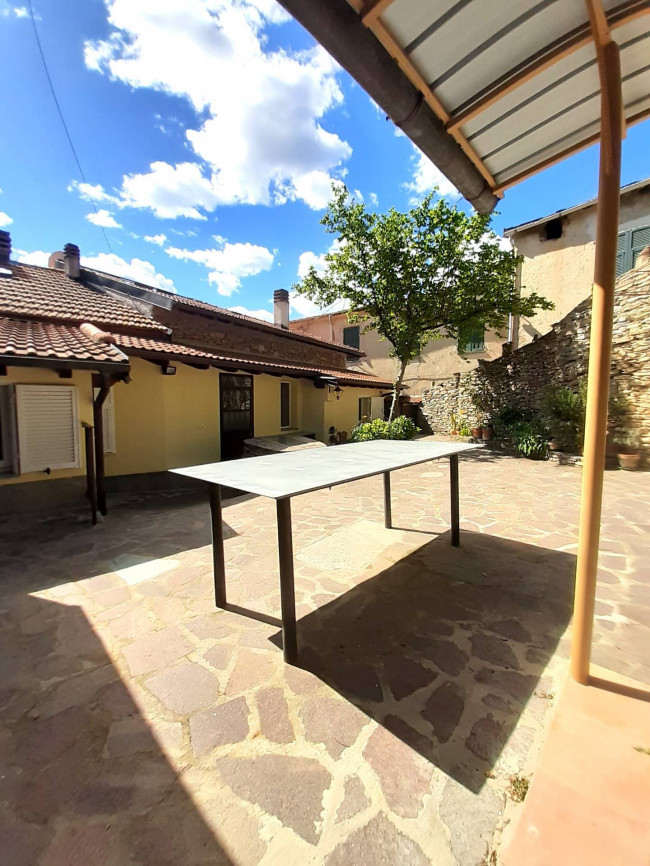 Rustico in vendita a Pieve di Teco