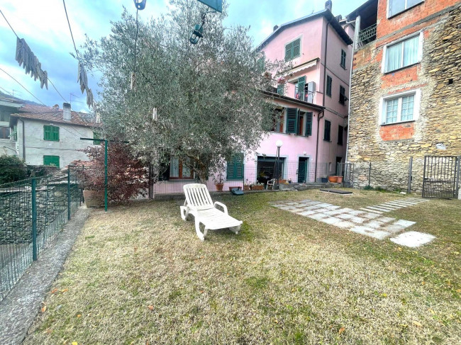  zu verkauf in Vessalico