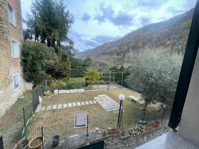  zu verkauf in Vessalico