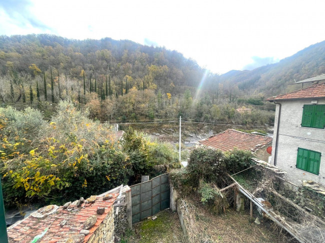  zu verkauf in Vessalico