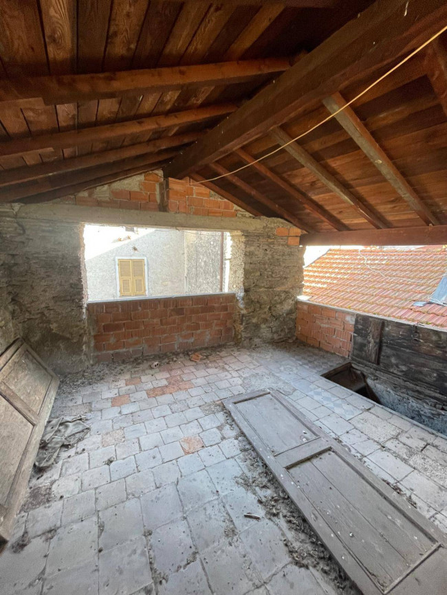 Casa singola in vendita a Pieve di Teco