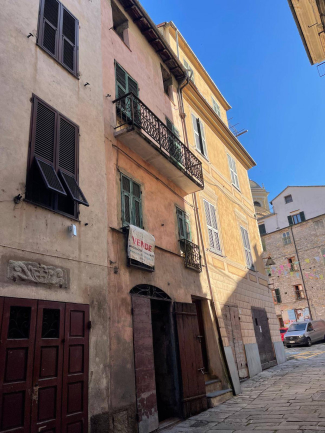 Casa singola in vendita a Pieve di Teco