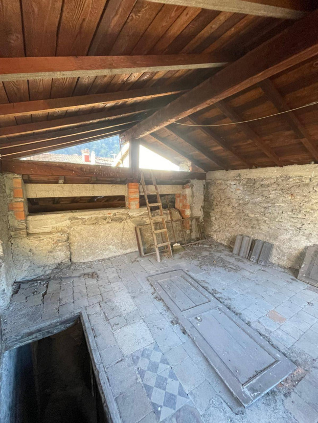 Casa singola in vendita a Pieve di Teco