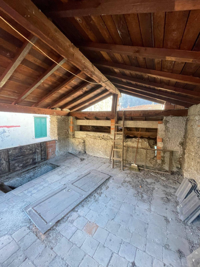 Casa singola in vendita a Pieve di Teco