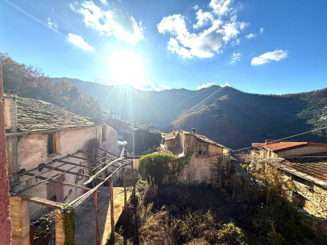Rustico in vendita a Borghetto d'Arroscia