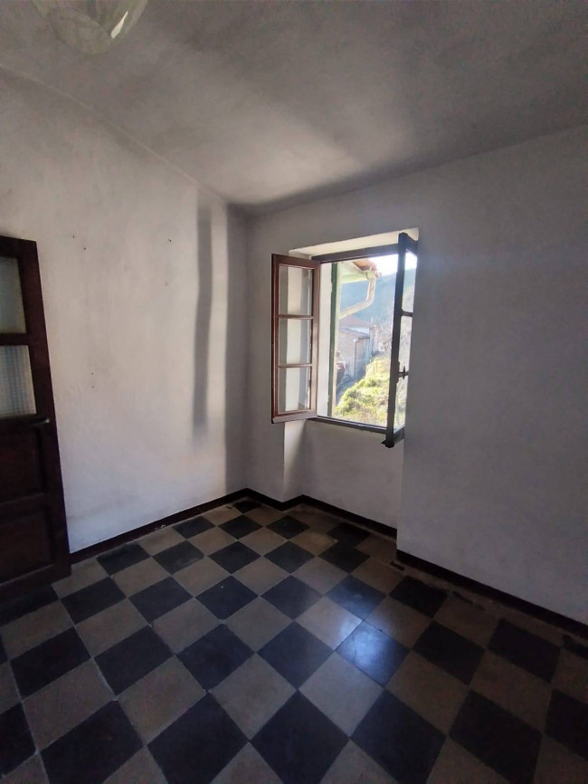  à vente à Borghetto d'Arroscia