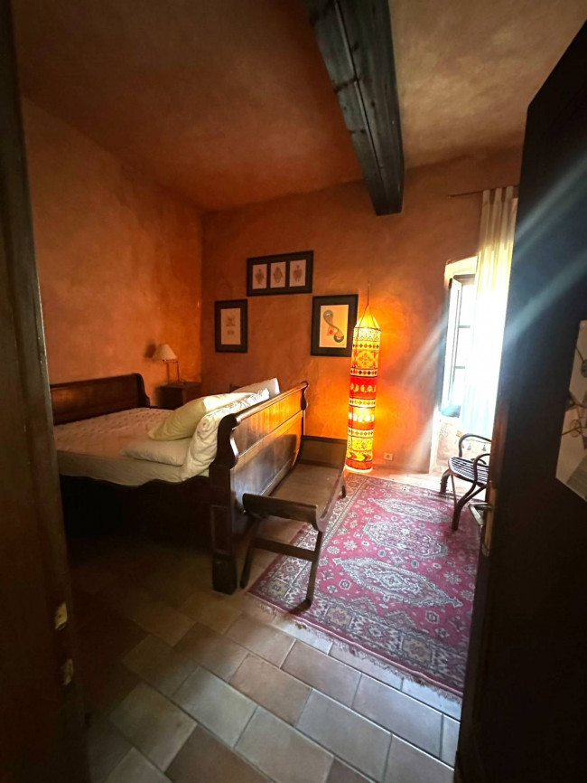 Rustico in vendita a Castelvecchio di Rocca Barbena