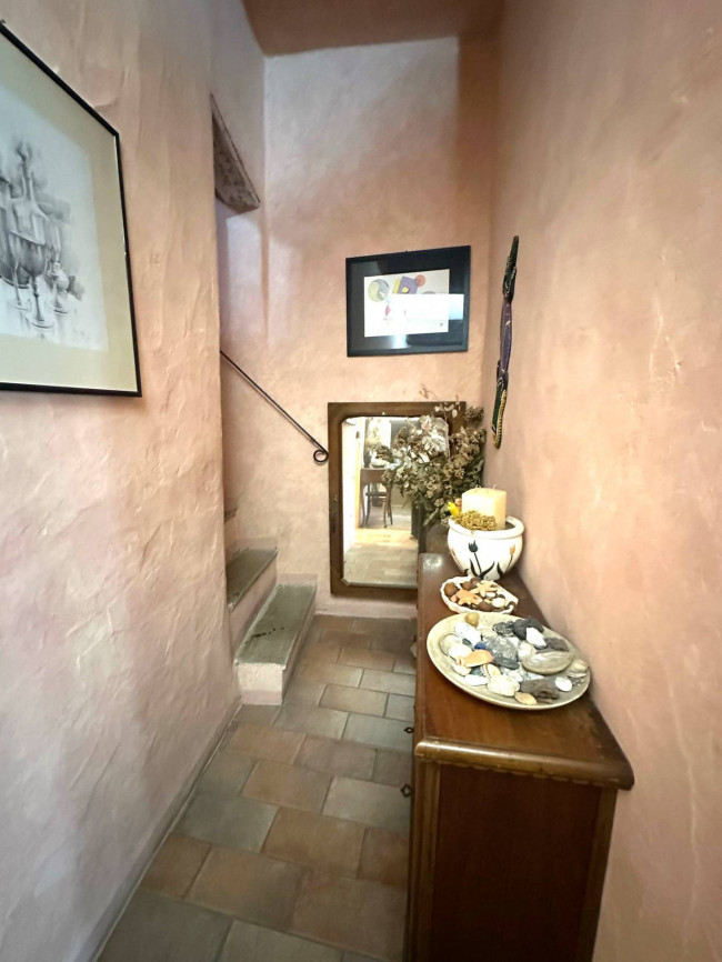 Rustico in vendita a Castelvecchio di Rocca Barbena