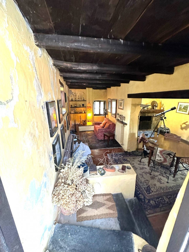 Rustico in vendita a Castelvecchio di Rocca Barbena