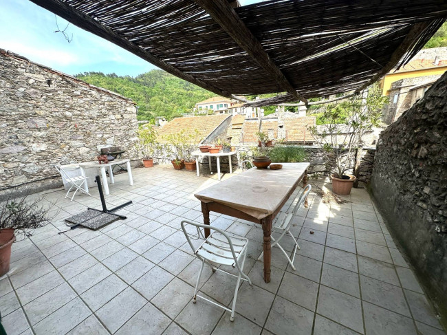 Rustico in vendita a Castelvecchio di Rocca Barbena