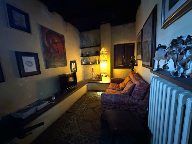 Rustico in vendita a Castelvecchio di Rocca Barbena