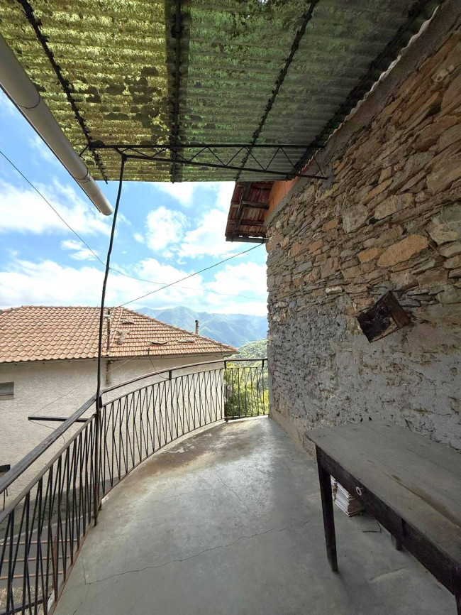 Rustico in vendita a Borghetto d'Arroscia