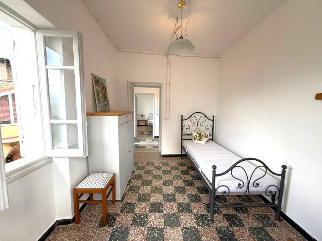  zu verkauf in Borghetto d'Arroscia