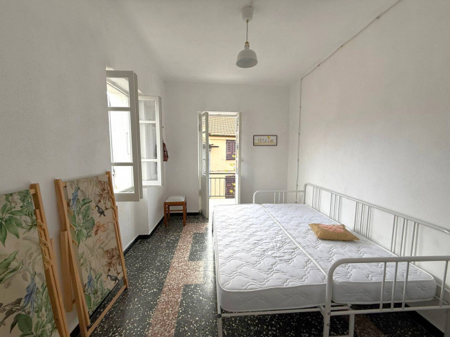  zu verkauf in Borghetto d'Arroscia